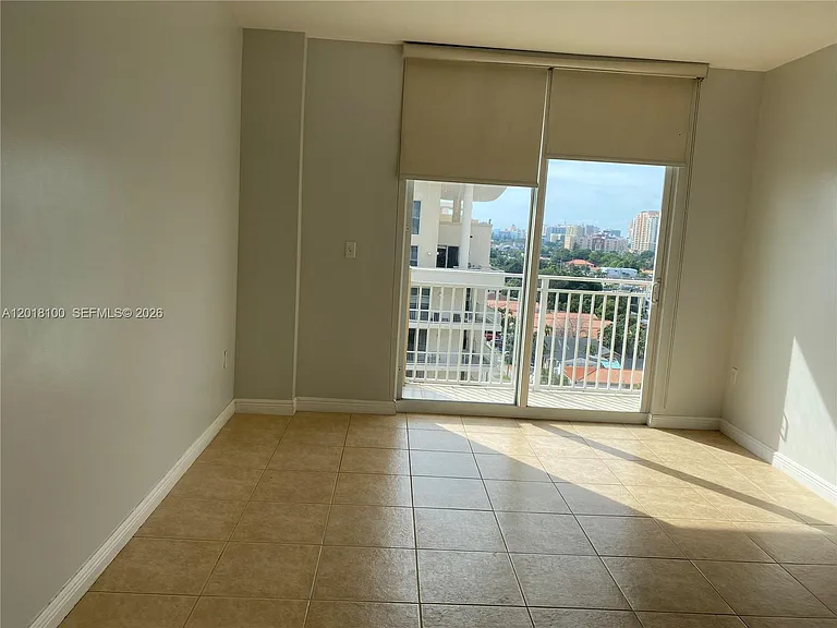 2425 SW 27th Ave #1008 — Photo 16