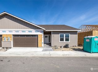 215 21st St NW, East Wenatchee, WA