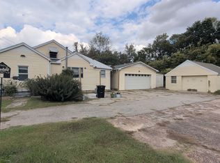 619 N Main St, Dyer, TN 38330