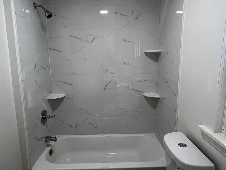 25 Lorenzo St #1 — Photo 2