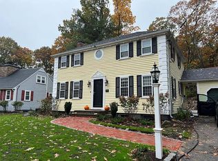 155 Ledgewood Rd, Dedham, MA 02026