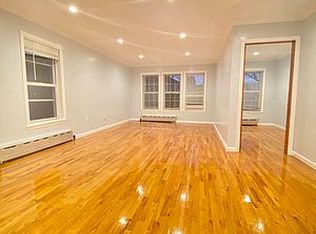 22-29 23rd St #2, Astoria, NY 11105
