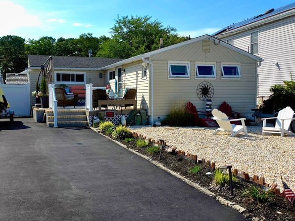 4 Cedarcrest Dr