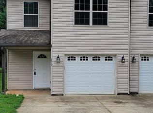 320 Zach Dr, Boiling Springs, SC 29316