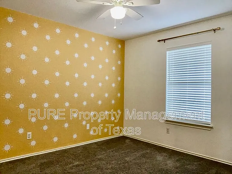 1405 Summercrest Blvd — Photo 18