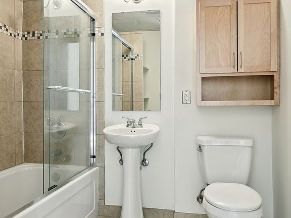 5th image of 16 W 26th St #211