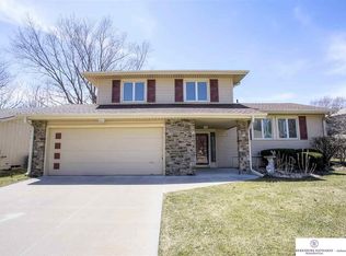 1512 Mayfair Dr, Omaha, NE 68144