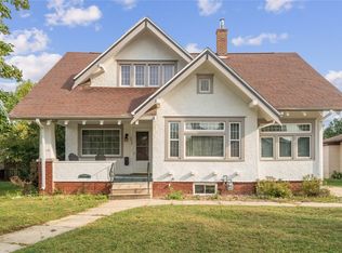 2020 Grande Ave SE, Cedar Rapids, IA 52403