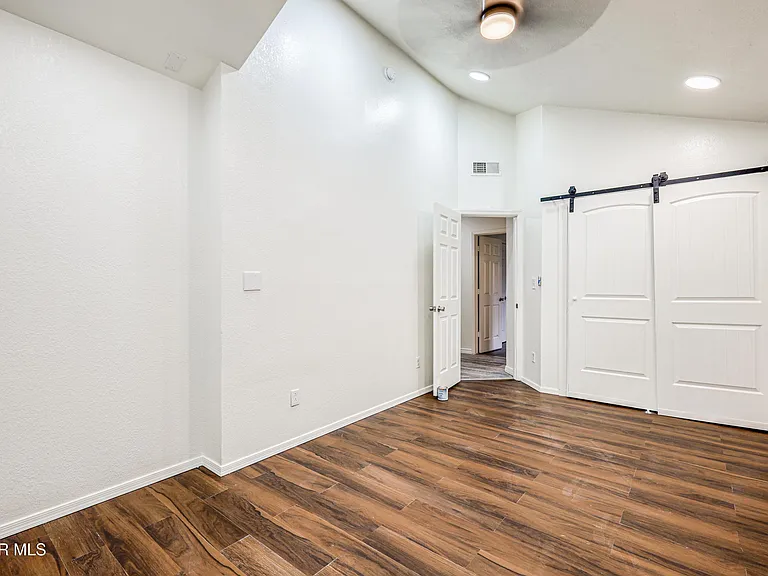 5733 Saplinas Rd — Photo 47