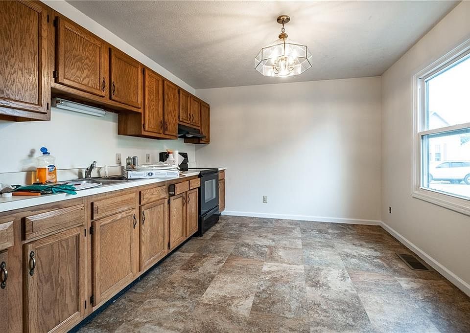 1805 18th Street 1807 1805 18th St Columbus IN Zillow