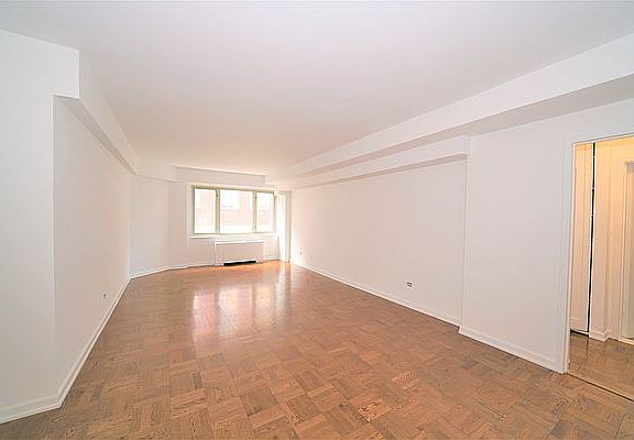 2nd image of 125 E 87th St APT 12B