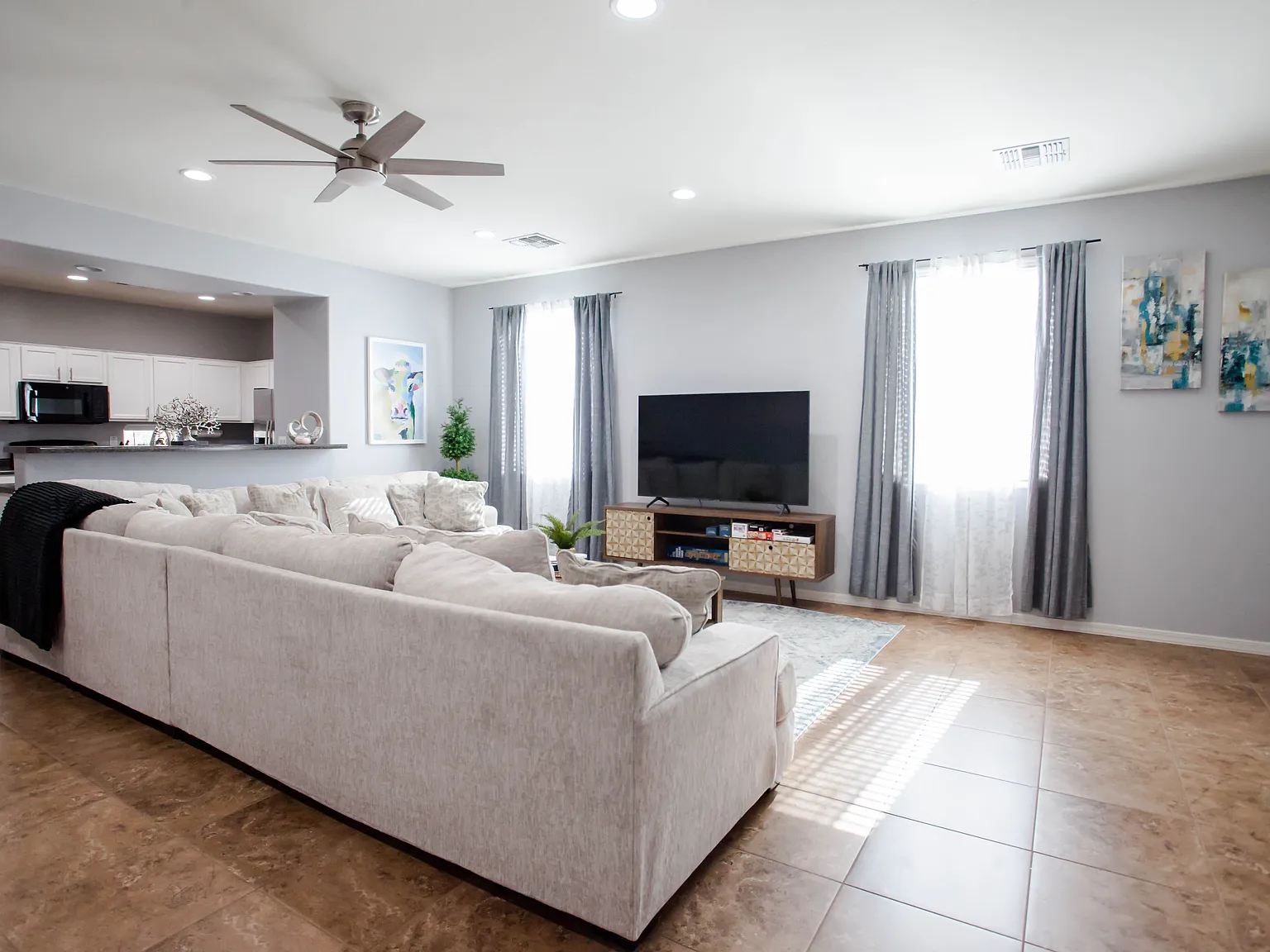 4 bed, 1806 sqft, $2,100 — Photo 4
