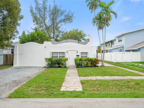 1726 Roosevelt St, Hollywood, FL 33020