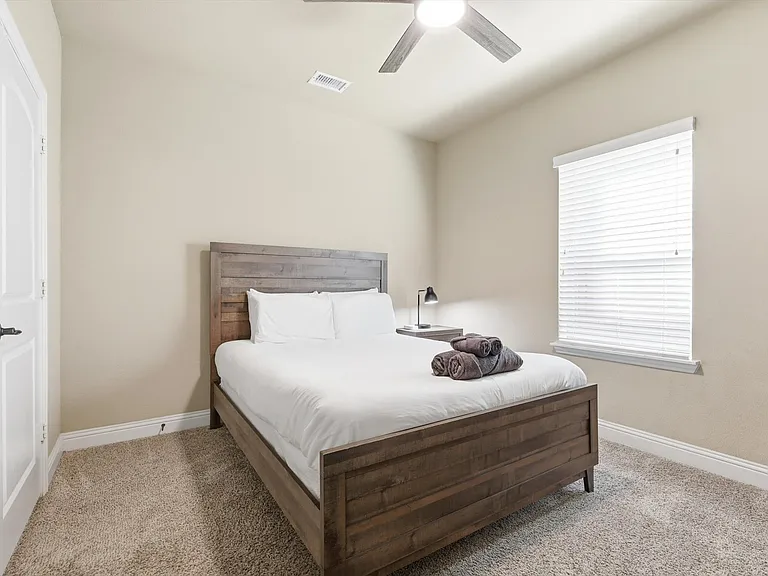 1370 Pelican Dr — Photo 31