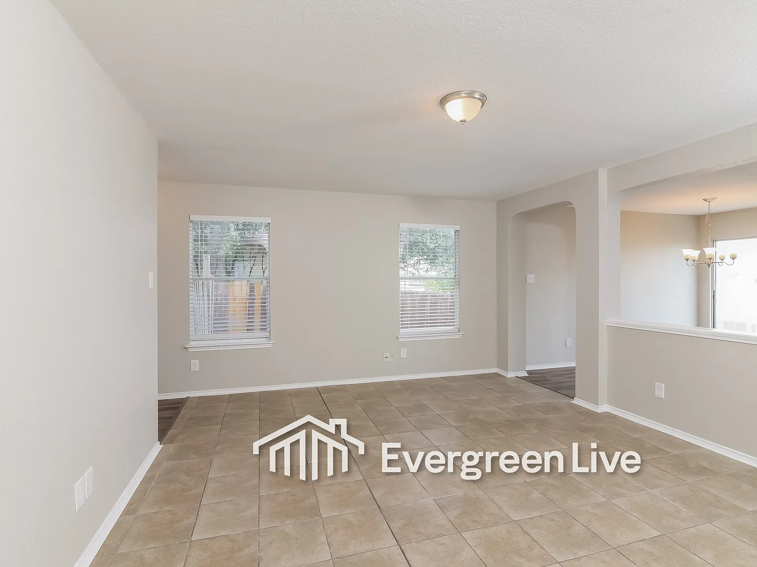 3 bed, 2.0 bath, 1235 sqft, $1,245 — Photo 3