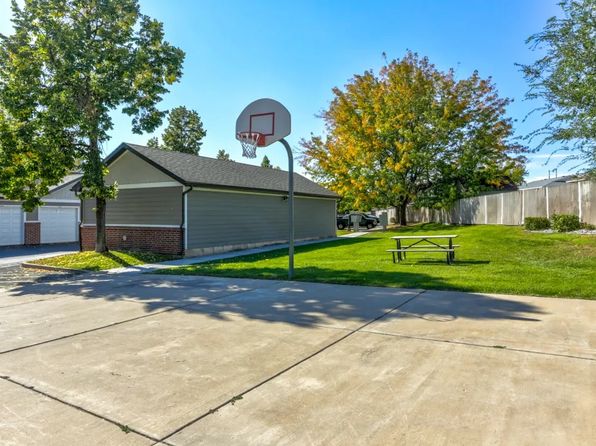1600 N 1575 W APT B104