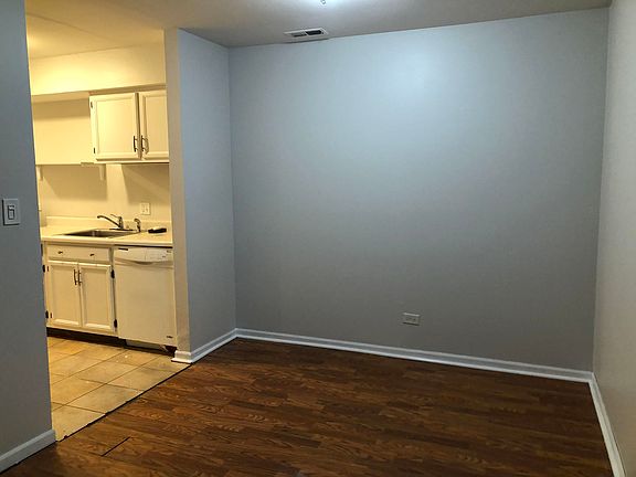4th image of 1311 N Glen Cir APT A