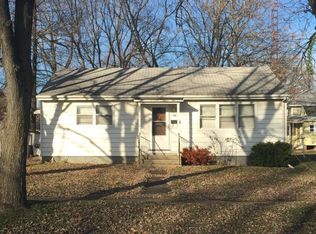 106 E 7th St, Pana, IL 62557