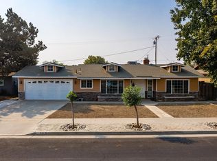 387 W Magnolia Ave, Hanford, CA 93230