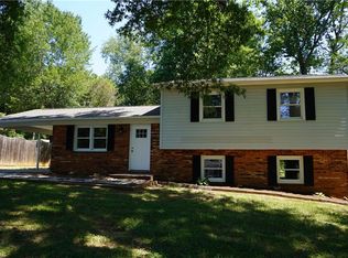 102 Partridge Ln, King, NC 27021