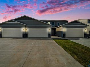 6129 E Copper Pl, Sioux Falls, SD 57110