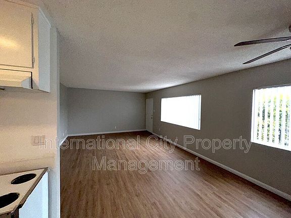 4th image of 218 Loma Ave APT 7