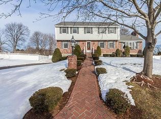 26 Towncrest Dr, Wakefield, MA 01880