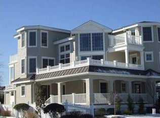 214 69th St, Avalon, NJ 08202