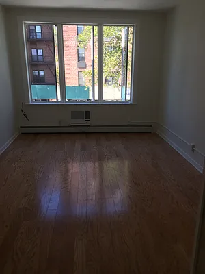 Rented by First Executive Realty Inc | media 31