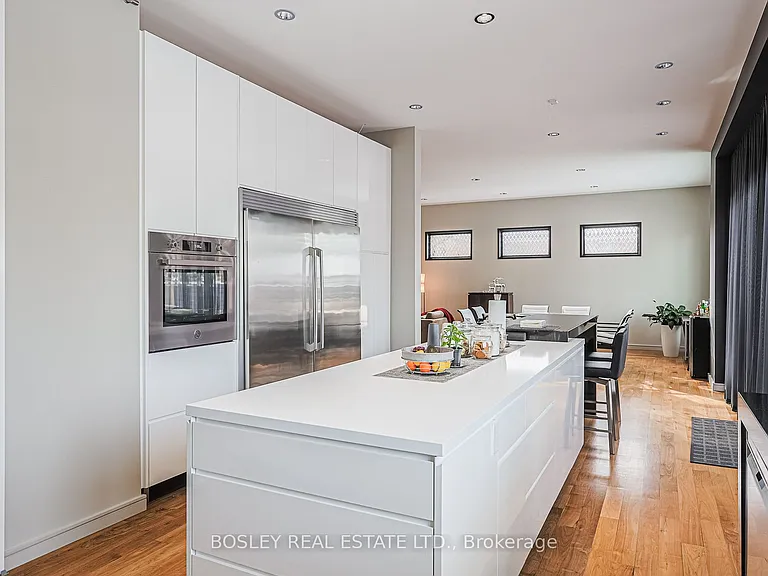10 Graystone Gdns — Photo 8