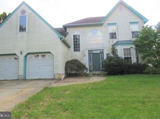 25 Vincent Dr, Burlington, NJ 08016