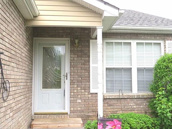 4th image of 244 Hunter Hills Cir APT 2