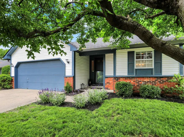 11518 Cherry Blossom Dr W, Fishers, IN 46038