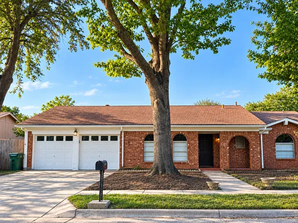 7563 Terry Dr, North Richland Hills, TX 76180