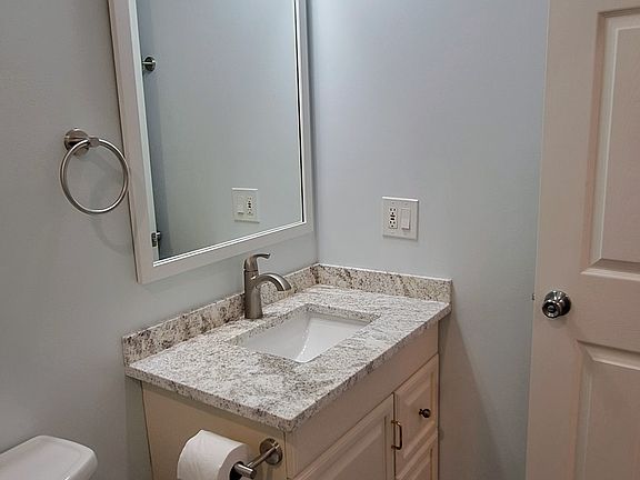4th image of 29754 Hemlock Dr