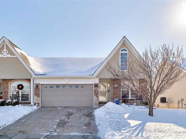 114 Savannah Terrace Dr, Wentzville, MO 63385
