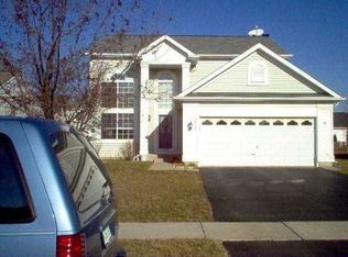 138 Oxford Cir, Grayslake, IL 60030