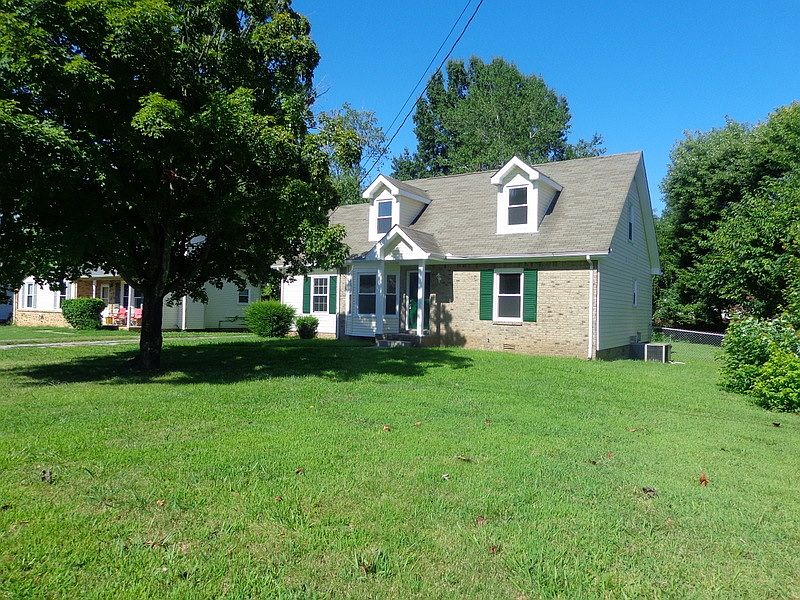 1st image of 382 Roselawn Dr