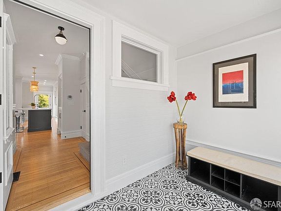 2nd image of 125 Chenery St
