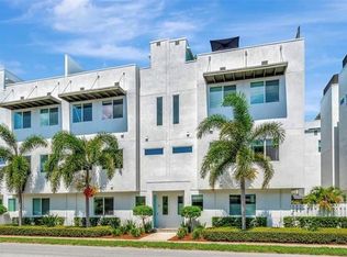 3100 W Paul Ave #15, Tampa, FL 33611