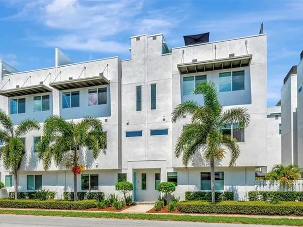 3100 W Paul Ave #15, Tampa, FL 33611