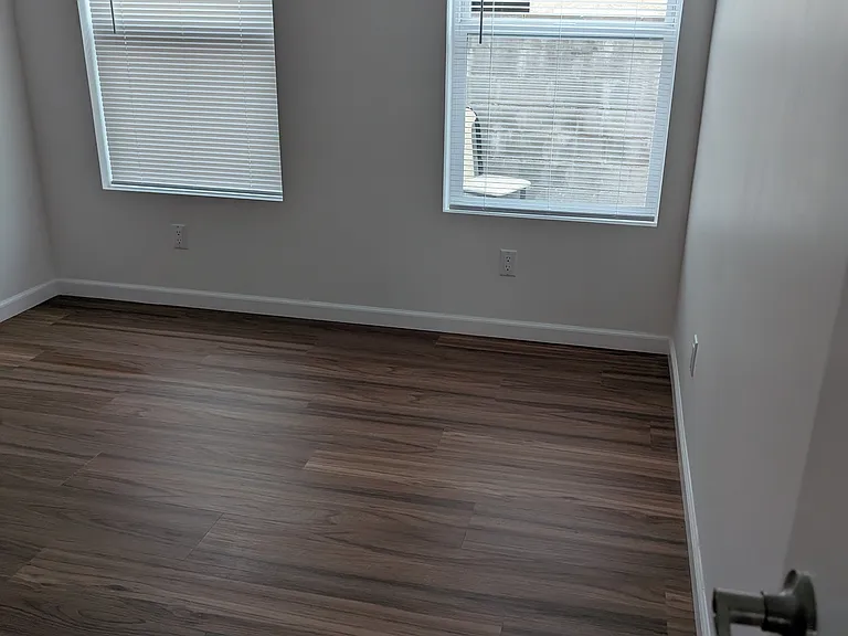 6127 Auckland Ave — Photo 14