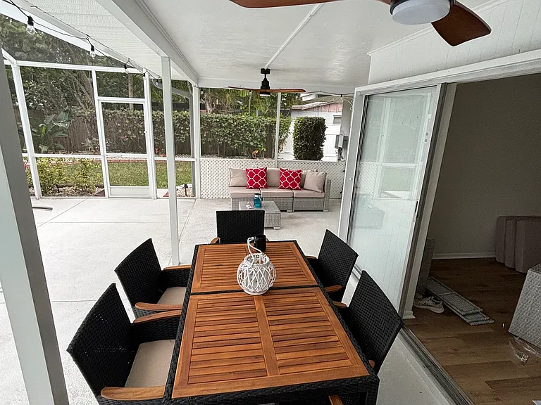 6307 Fordham Pl — Photo 10