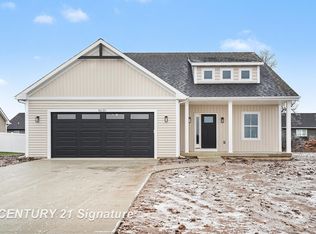 8630 Foxtail Trl, Freeland, MI