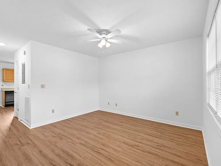 Austin Place Apartments — Photo 12