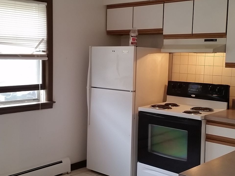 2nd image of 3639 W 120th St APT 1S