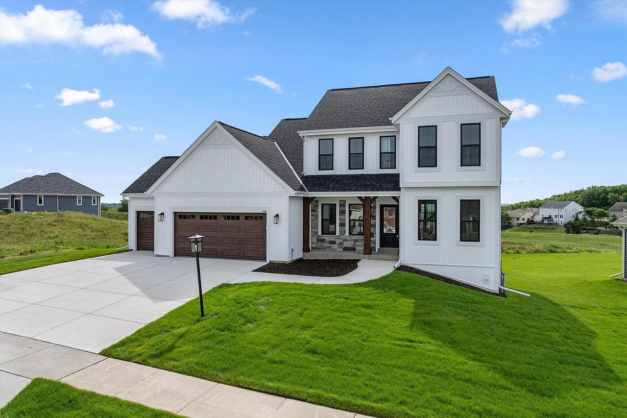 805 Viewpoint AVENUE, Waukesha, WI 53188 | MLS #1980321 | Zillow