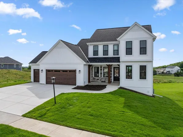 805 Viewpoint AVENUE, Waukesha, WI 53188