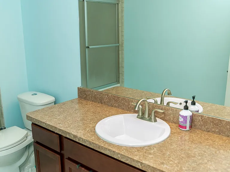 8413 Heywood Cir — Photo 10