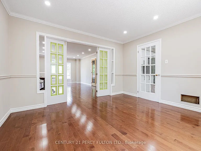81 Ennisclare Pl — Photo 9